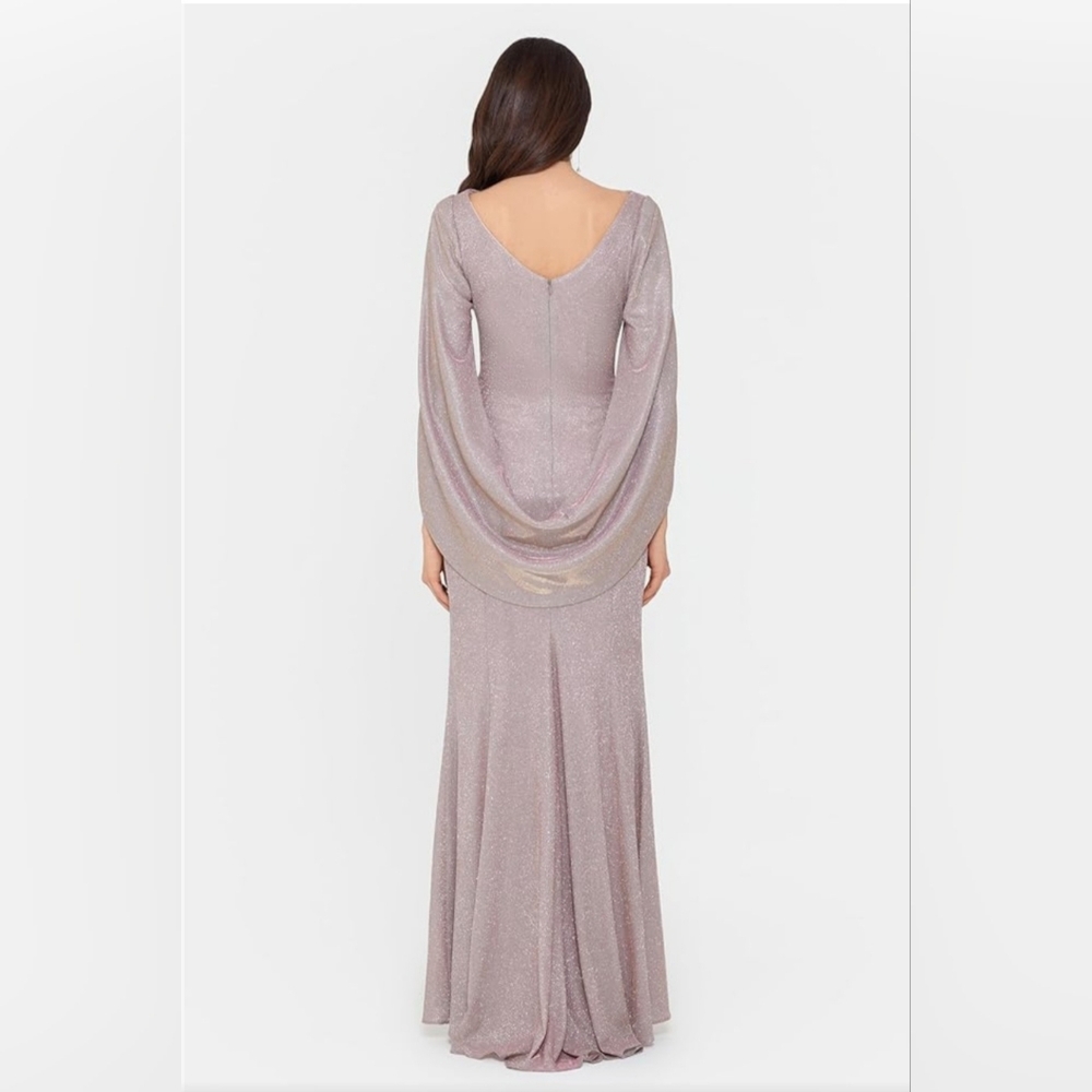 Women's clothing (A246) - Picture 2 of 10